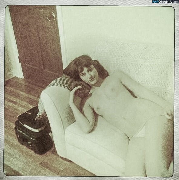 Mary Elizabeth Winstead Обнажённый Утёкшее фото #3