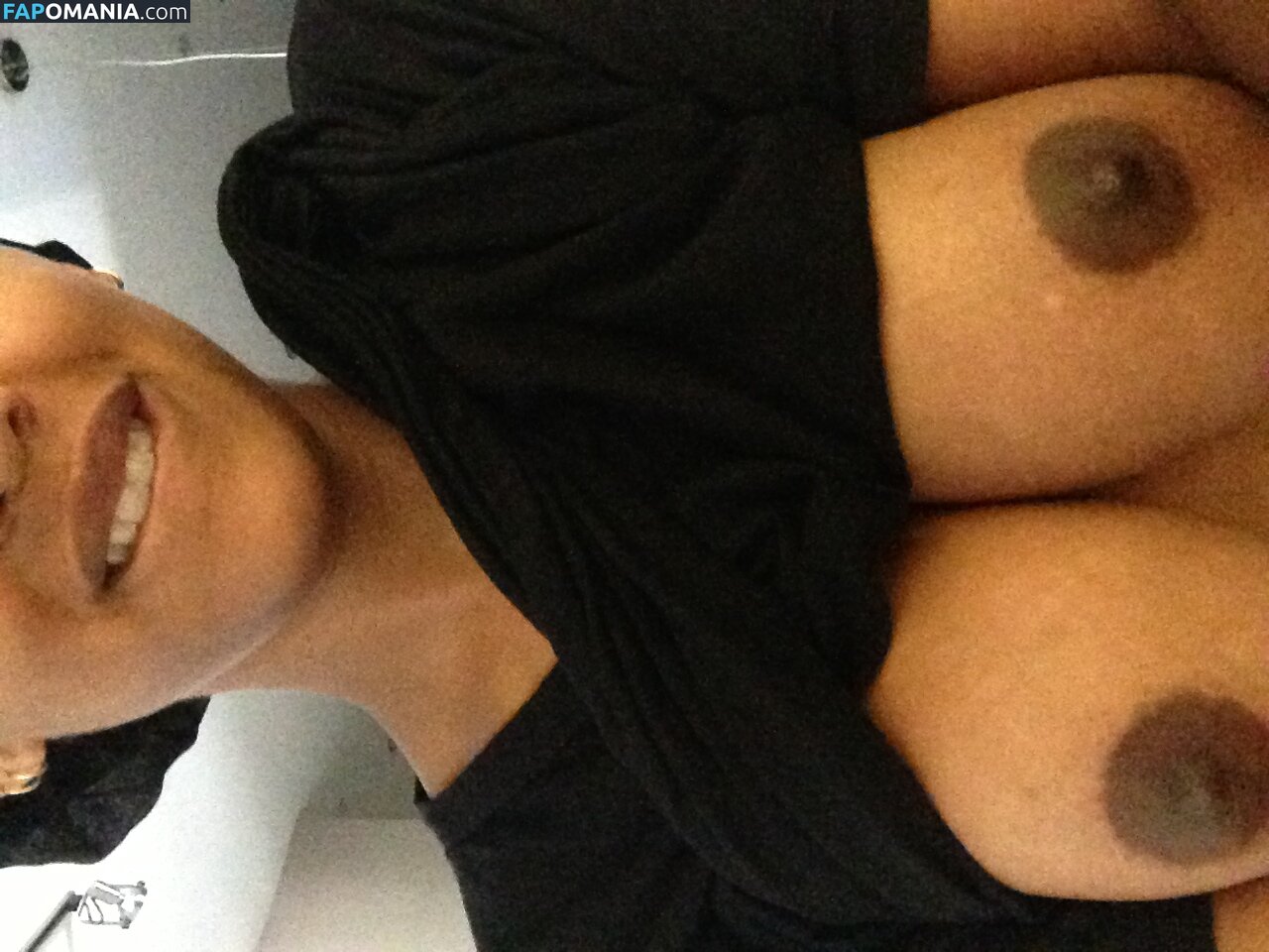 Meagan Good Обнажённый Утёкшее фото #8