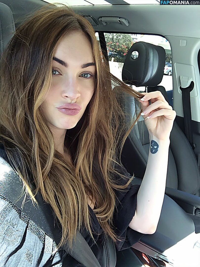 Megan Fox Обнажённый Утёкшее фото #31