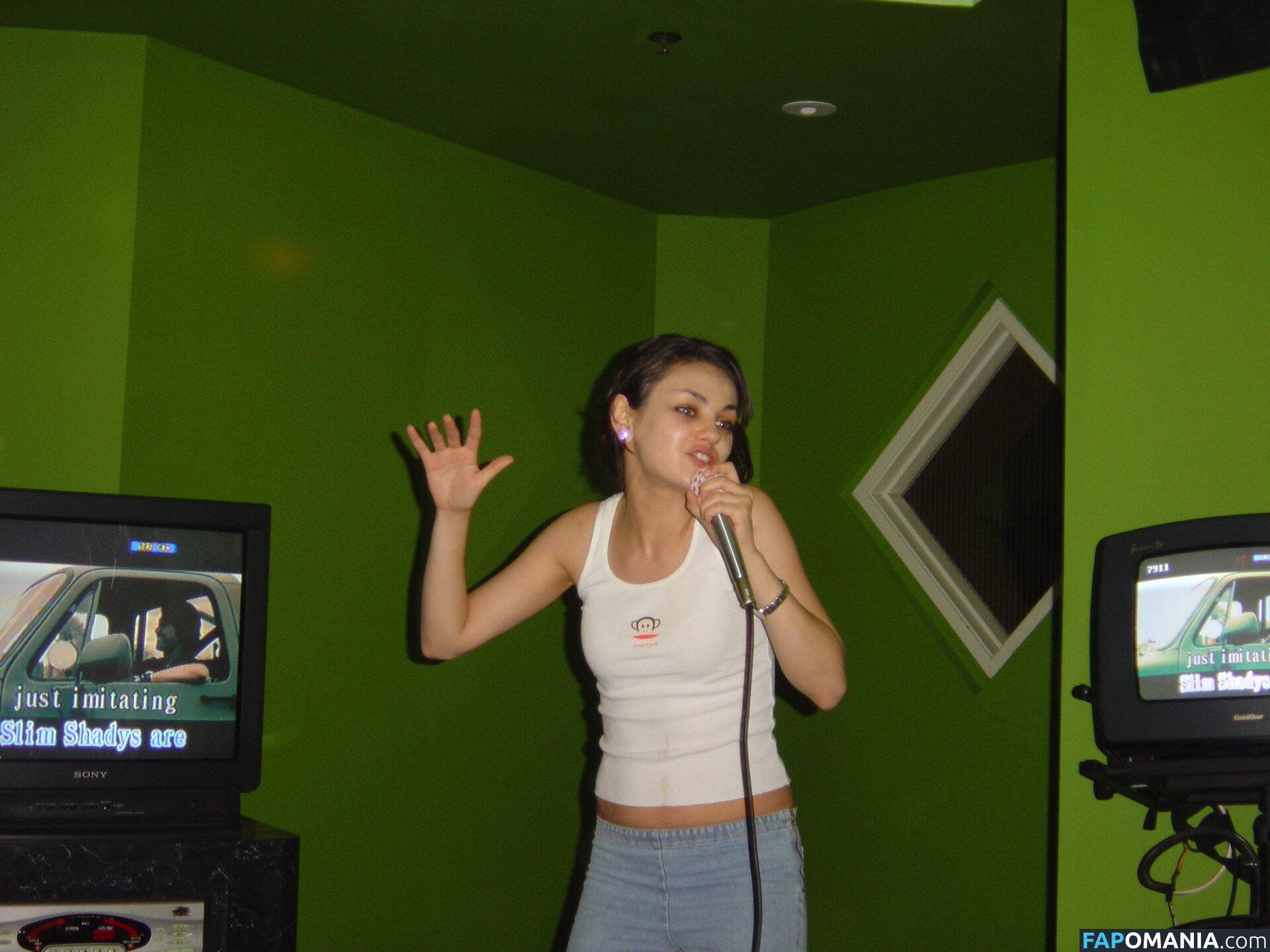 Mila Kunis Обнажённый Утёкшее фото #9