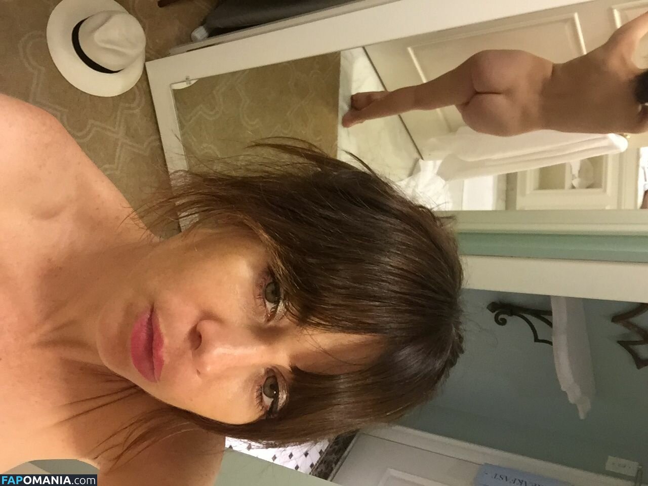 Natasha Leggero Обнажённый Утёкшее фото #7