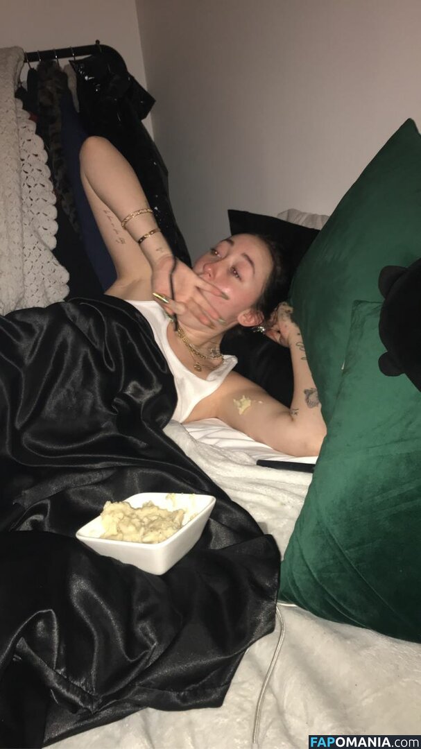 Noah Cyrus Обнажённый Утёкшее фото #72