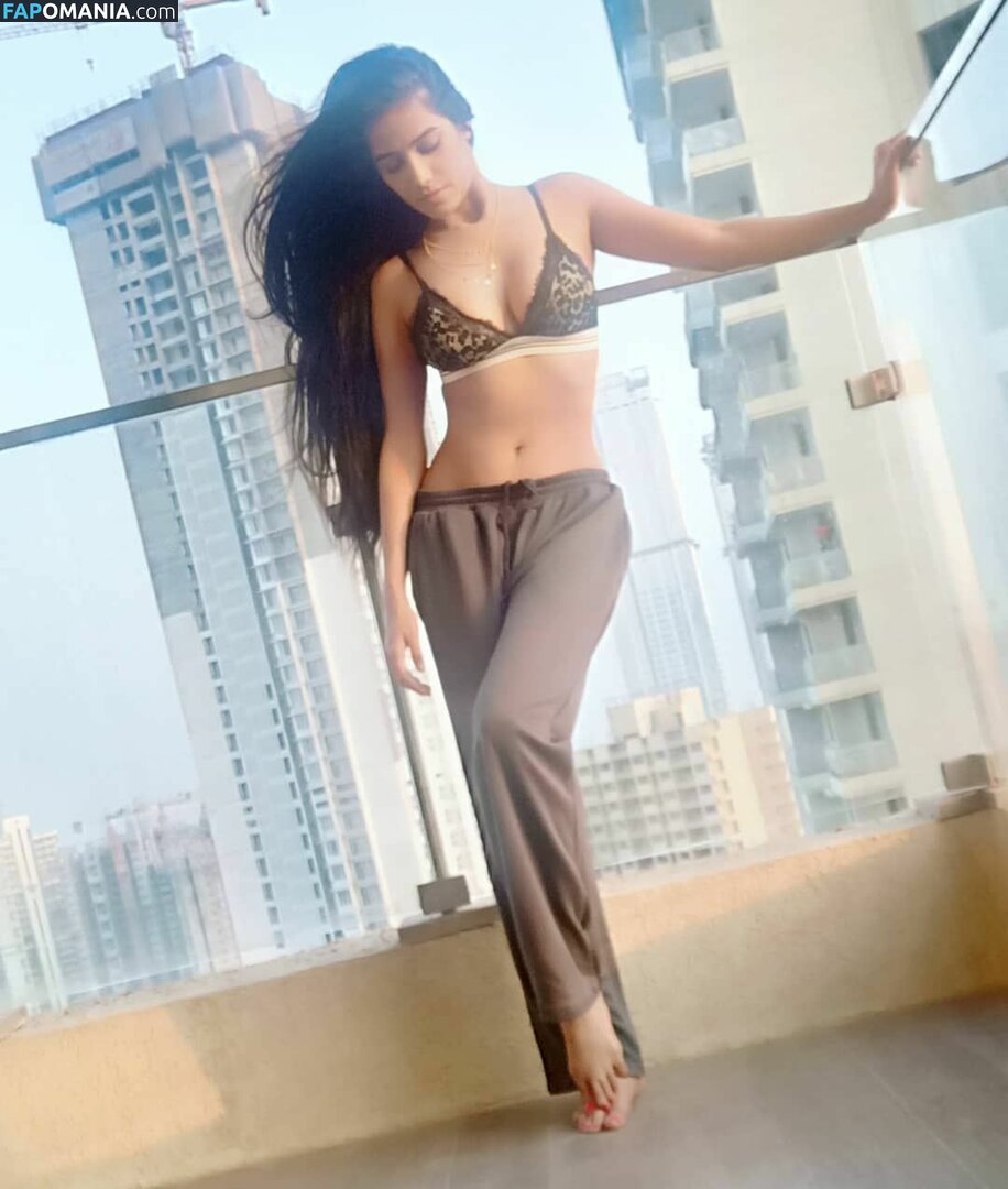 Poonam Pandey Обнажённый Утёкшее фото #3