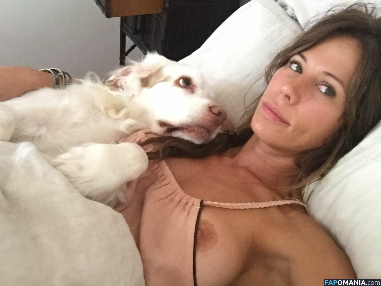 Rhona Mitra Обнажённый Утёкшее фото #8