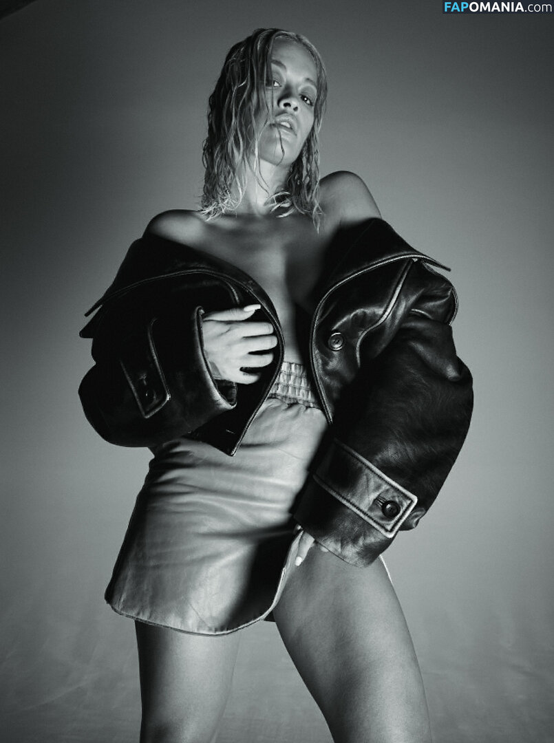 Rita Ora Обнажённый Утёкшее фото #103