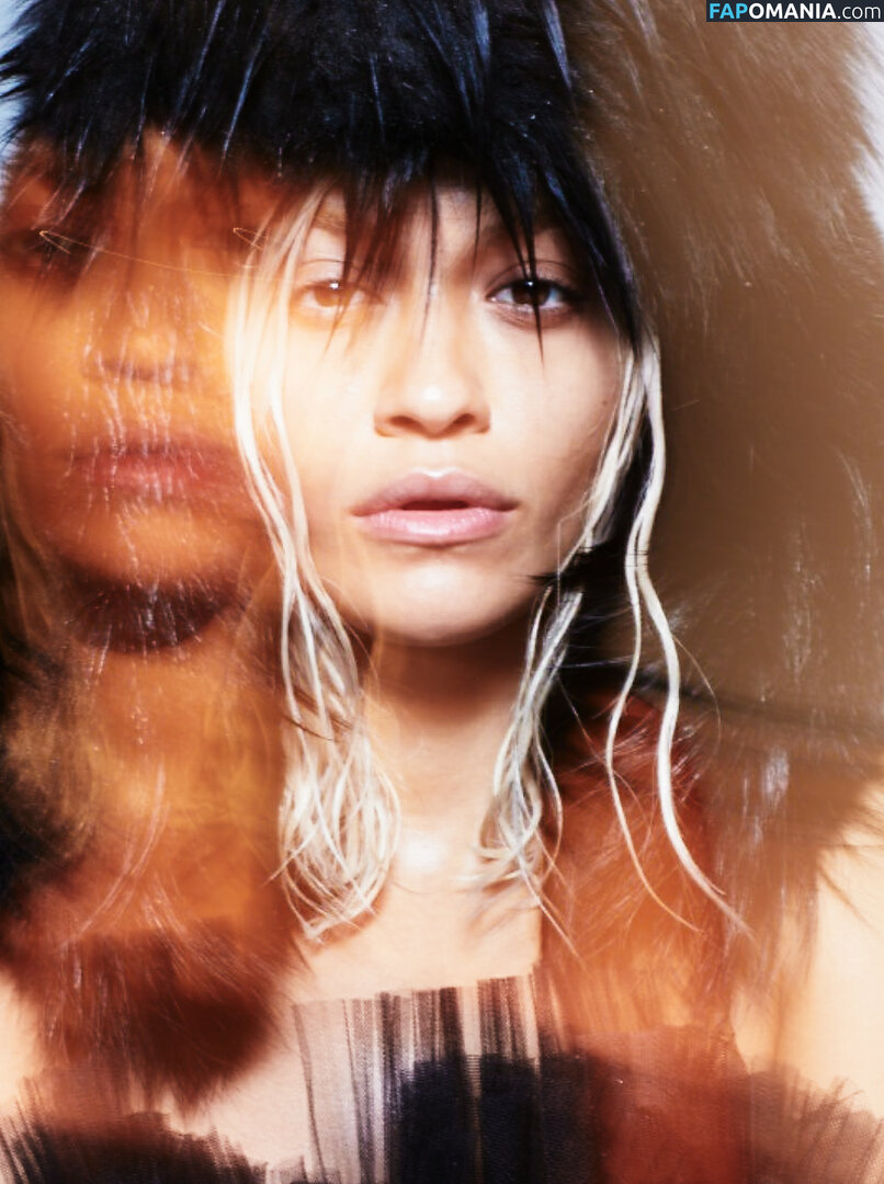 Rita Ora Обнажённый Утёкшее фото #122