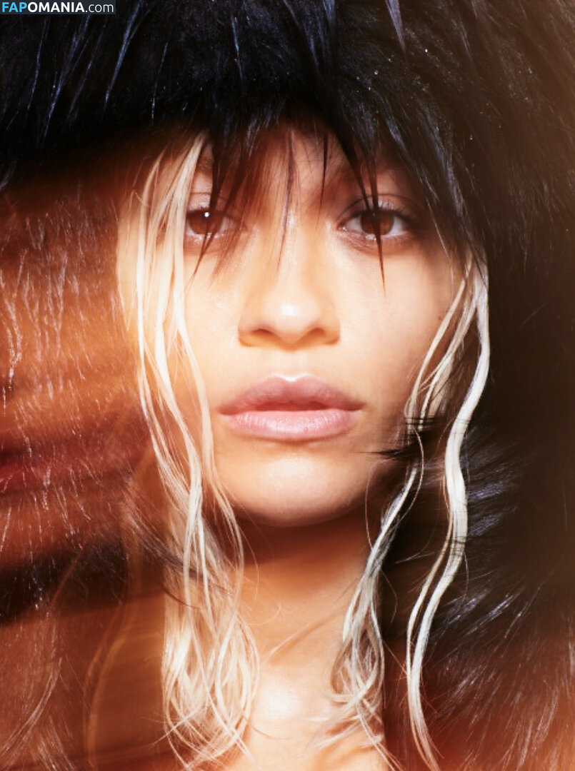 Rita Ora Обнажённый Утёкшее фото #130