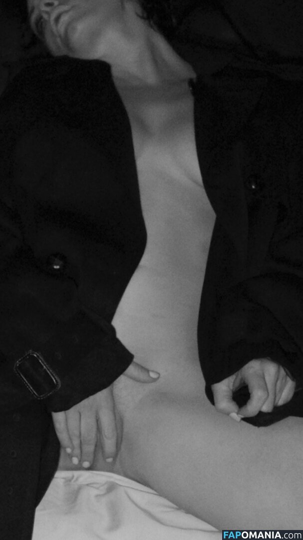 Rose McGowan Обнажённый Утёкшее фото #83