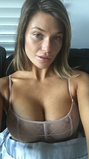 Samantha Hoopes