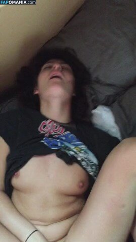 Scout Taylor Compton Обнажённый Утёкшее фото #20