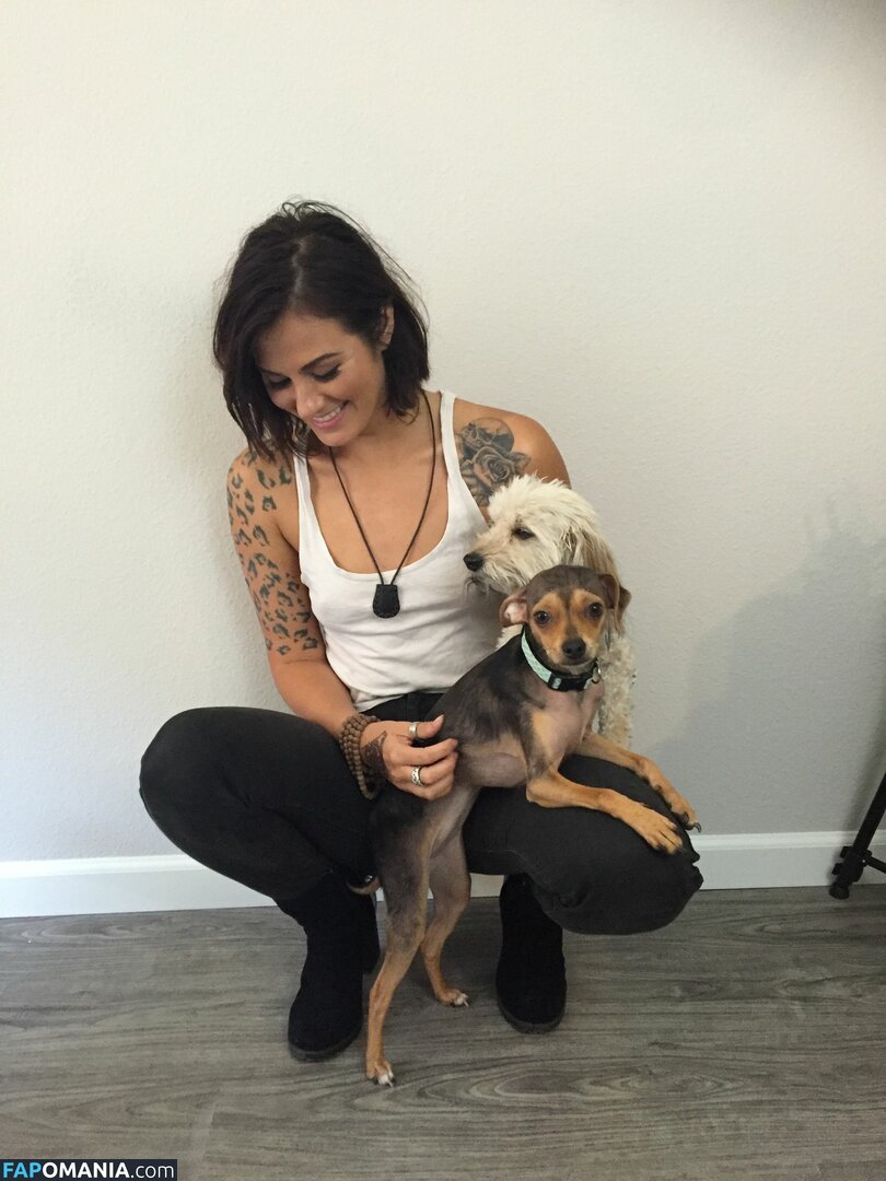 Scout Taylor Compton Обнажённый Утёкшее фото #23