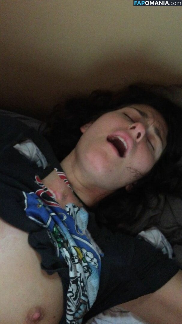 Scout Taylor Compton Обнажённый Утёкшее фото #71