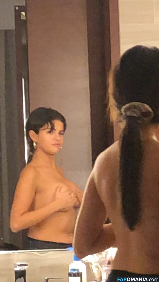 Selena Gomez Обнажённый Утёкшее фото #39