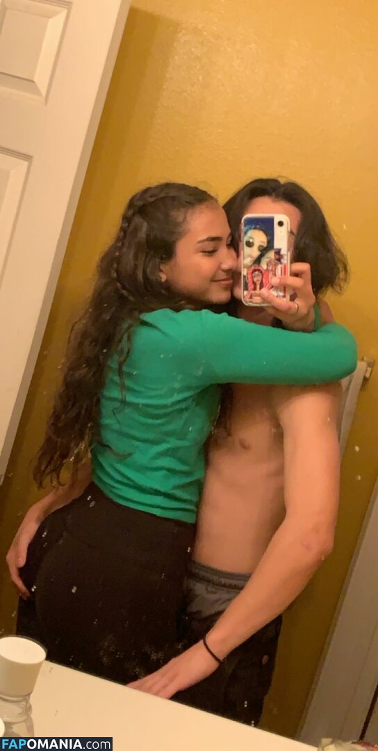Sienna Mae Gomez / sienna_mae / siennamaegomez Обнажённый OnlyFans  Утёкшее фото #379