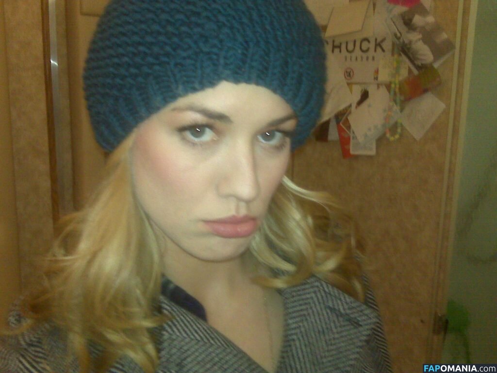 Yvonne Strahovski Обнажённый Утёкшее фото #58