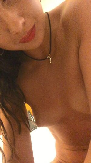 Zizi Strallen