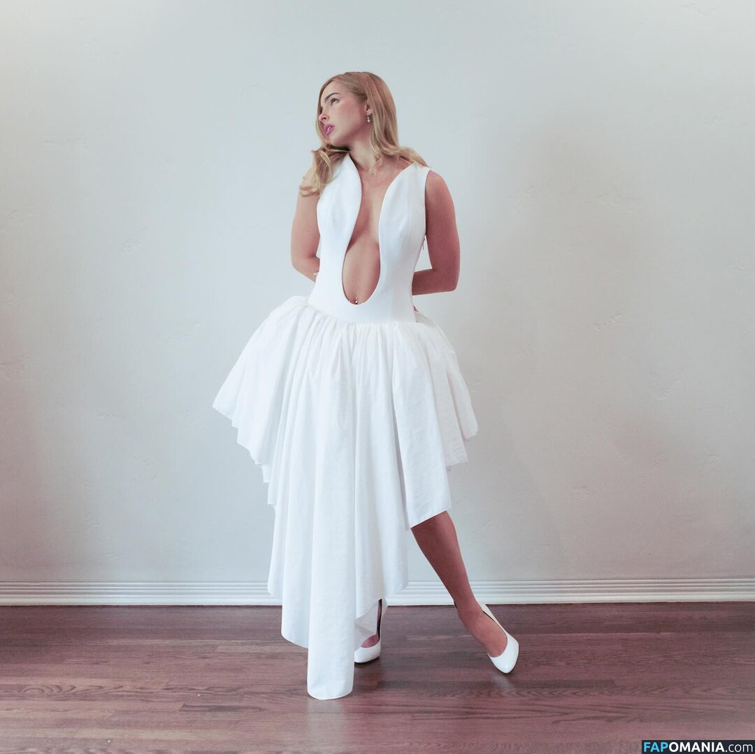 Addison Rae / addie_the_baddie / addisonraee Обнажённый OnlyFans  Утёкшее фото #63