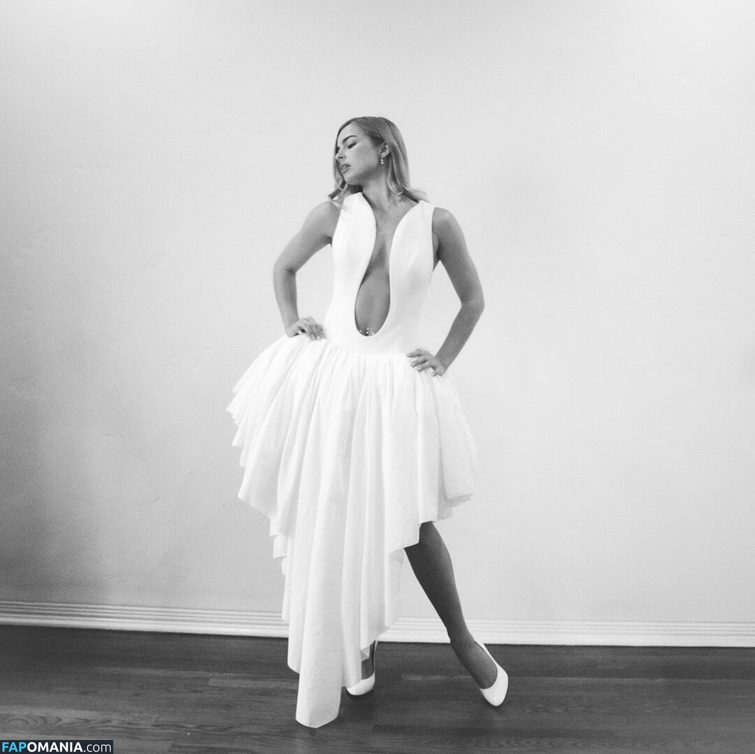 Addison Rae / addie_the_baddie / addisonraee Обнажённый OnlyFans  Утёкшее фото #64