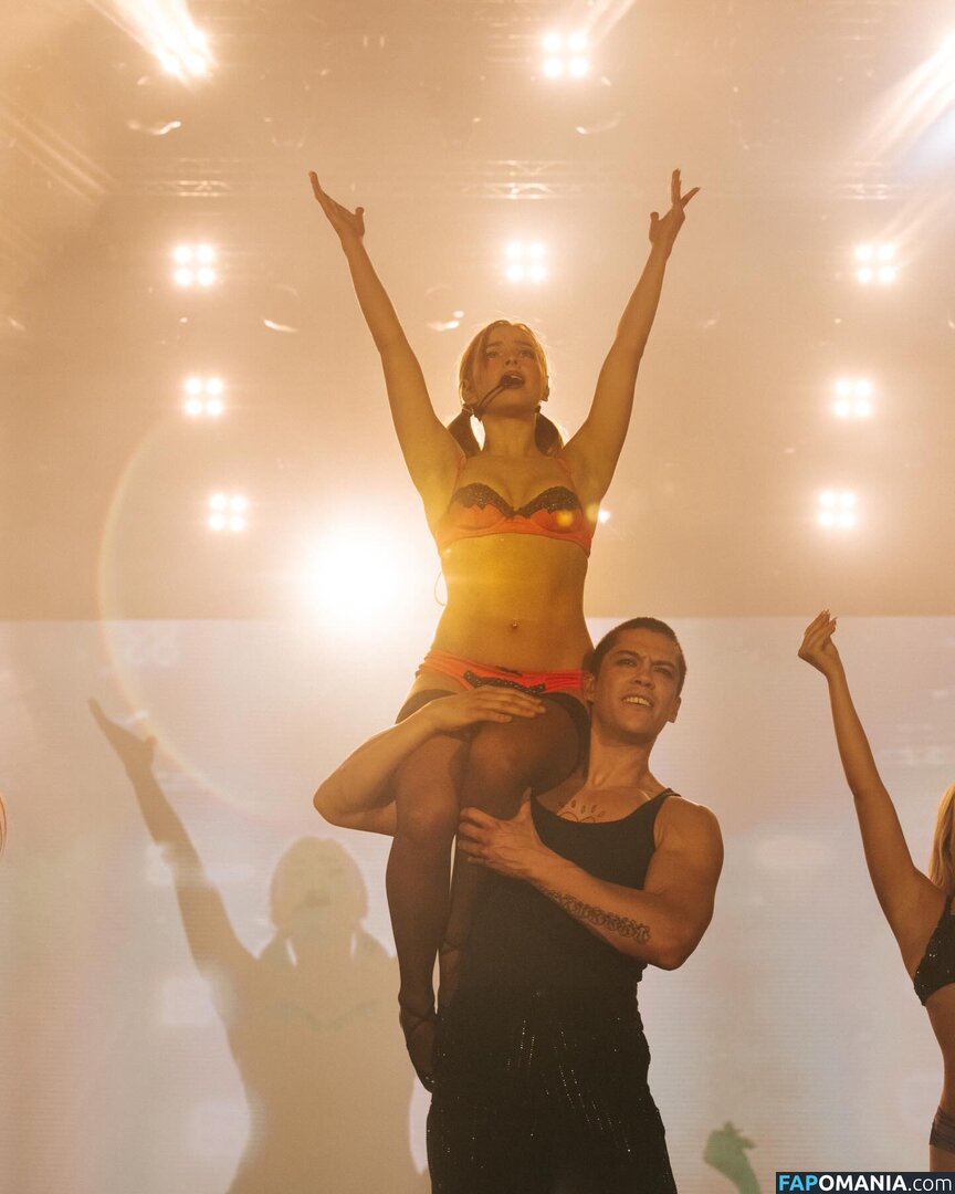 Addison Rae / addie_the_baddie / addisonraee Обнажённый OnlyFans  Утёкшее фото #75