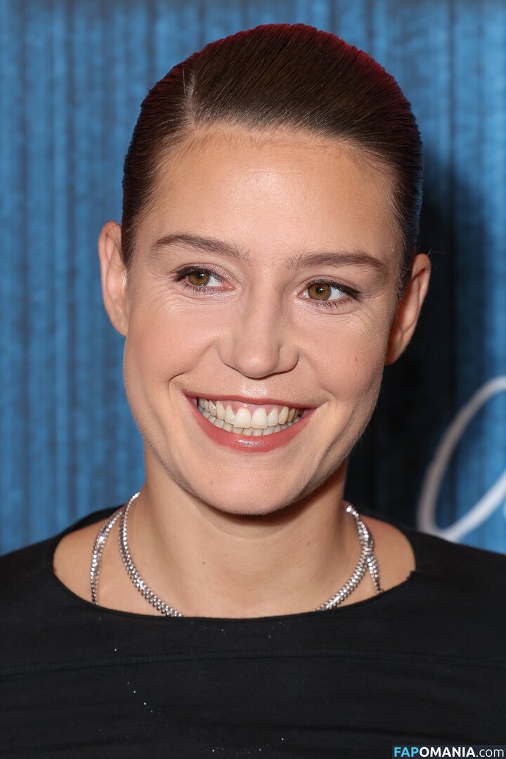 Adele Exarchopoulos / adeleexarchopoulos Обнажённый OnlyFans  Утёкшее фото #193