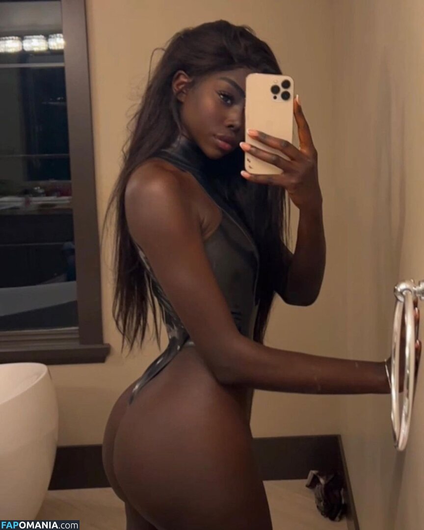 African Booty Meat / curvyandnatural Обнажённый OnlyFans  Утёкшее фото #2