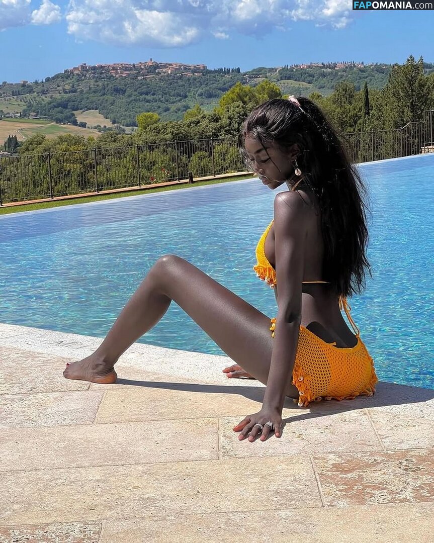 African Booty Meat / curvyandnatural Обнажённый OnlyFans  Утёкшее фото #3