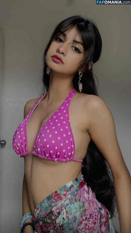 Aishwarya Harishankar / aishwaryaharishankar Обнажённый OnlyFans  Утёкшее фото #1