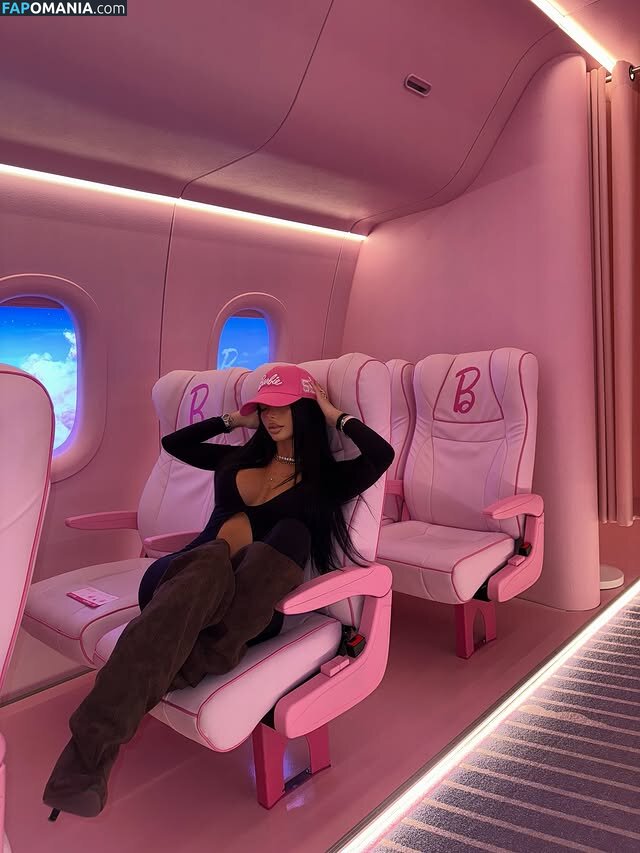 Alessia Basile / alessiaa_basilee Обнажённый OnlyFans  Утёкшее фото #1