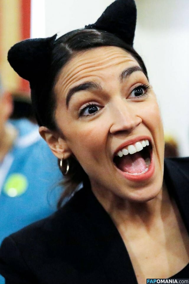 AOC / Alexandria Ocasio-Cortez Обнажённый OnlyFans  Утёкшее фото #66