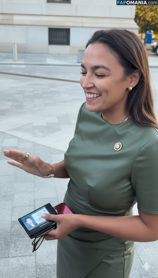 AOC / Alexandria Ocasio-Cortez Обнажённый OnlyFans  Утёкшее фото #173