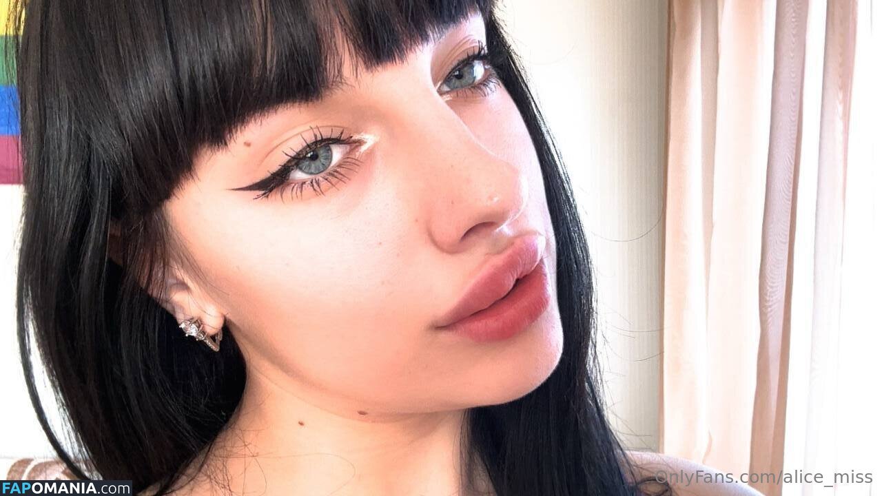 Alice / alice_miss / pineapplebrat Обнажённый OnlyFans  Утёкшее фото #1