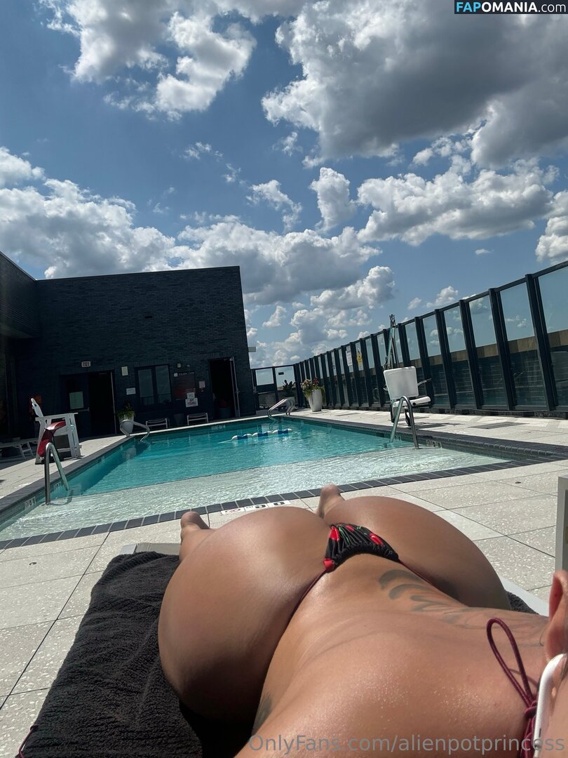 AlienPotPrincess / _alienpotprincess_ Обнажённый OnlyFans  Утёкшее фото #9