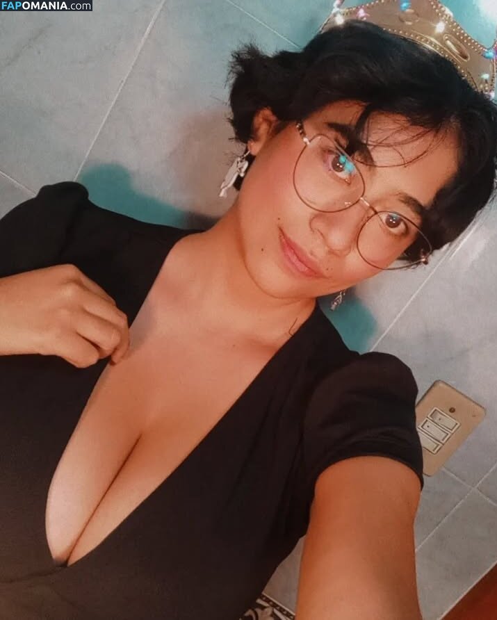 Allisauria / https: Обнажённый OnlyFans  Утёкшее фото #2