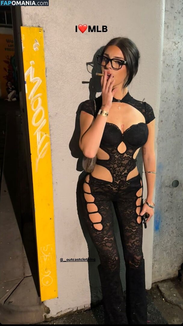 alliyah / biggirlwithglasses / himynameisalliyah / user Обнажённый OnlyFans  Утёкшее фото #1