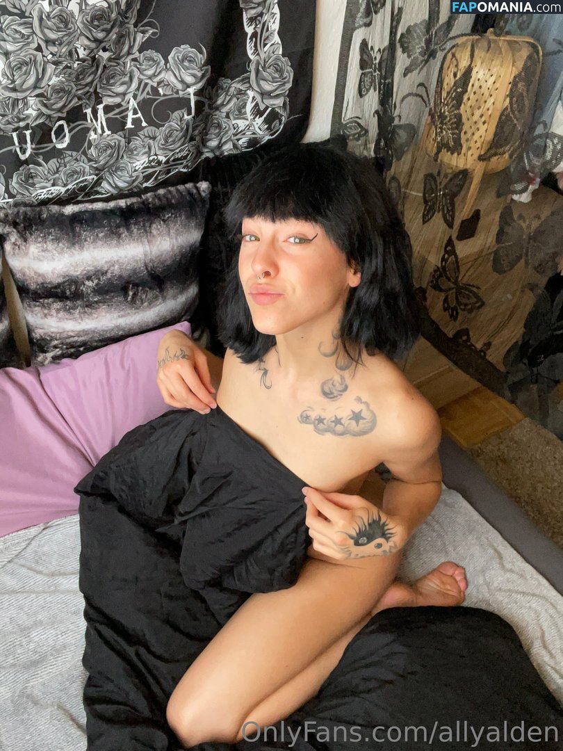 Ally Alden / ally.aldeen / allyalden / missally_xo / witchy_blossom Обнажённый OnlyFans  Утёкшее фото #10