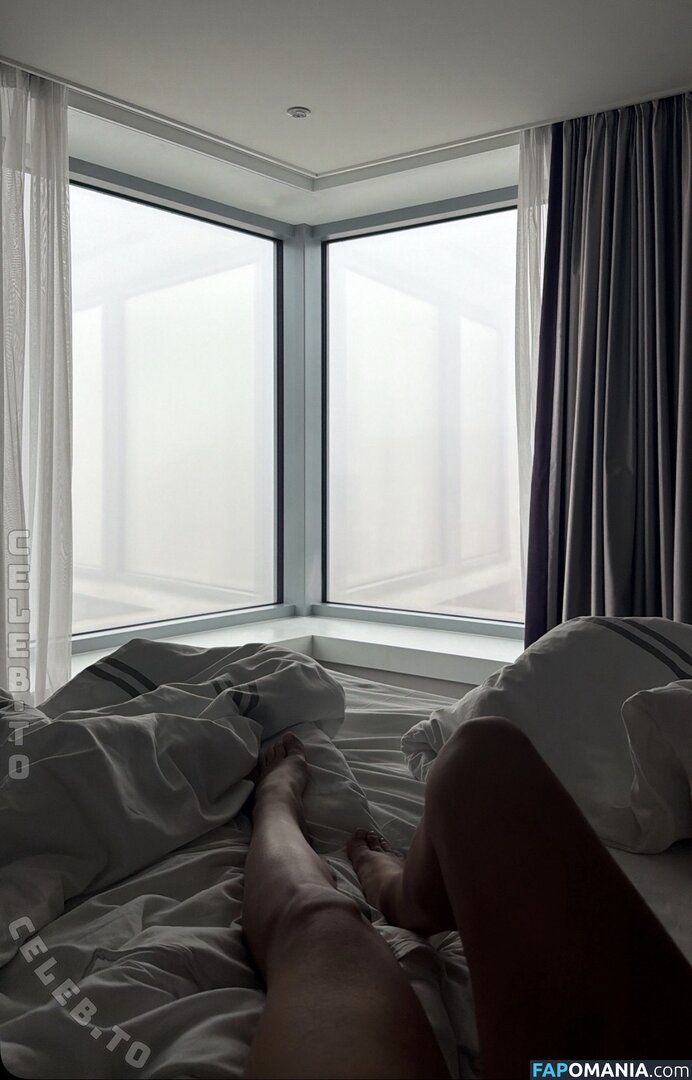 Almira Azemi / almira.azz / almirra.az Обнажённый OnlyFans  Утёкшее фото #10