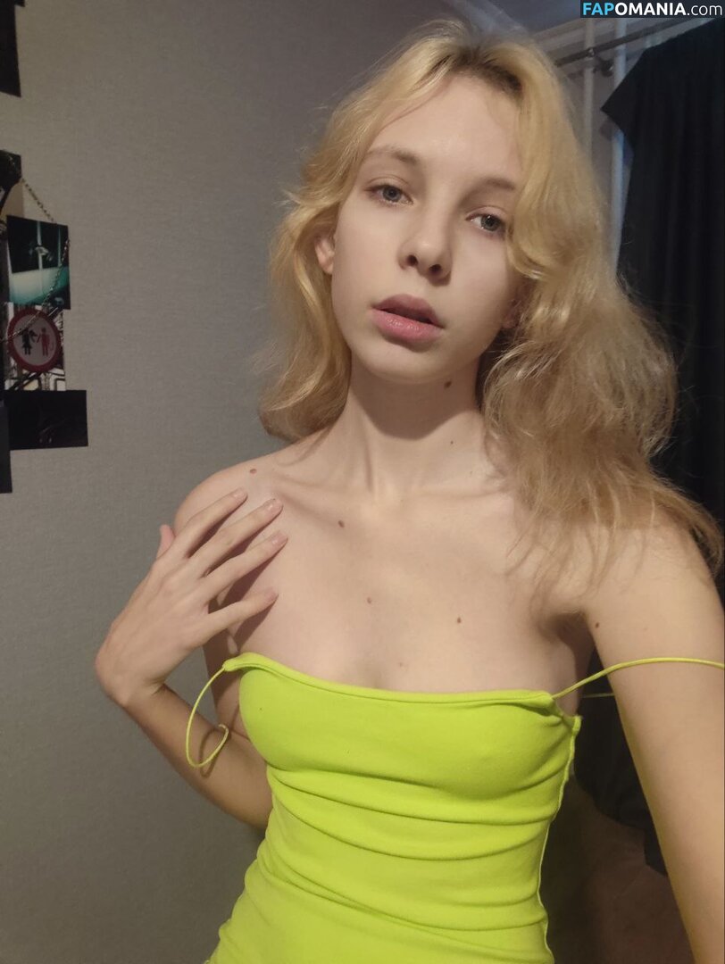 Altheadoyel / Fafa_fluff / KerryMezo / KinaBattig Обнажённый OnlyFans  Утёкшее фото #1