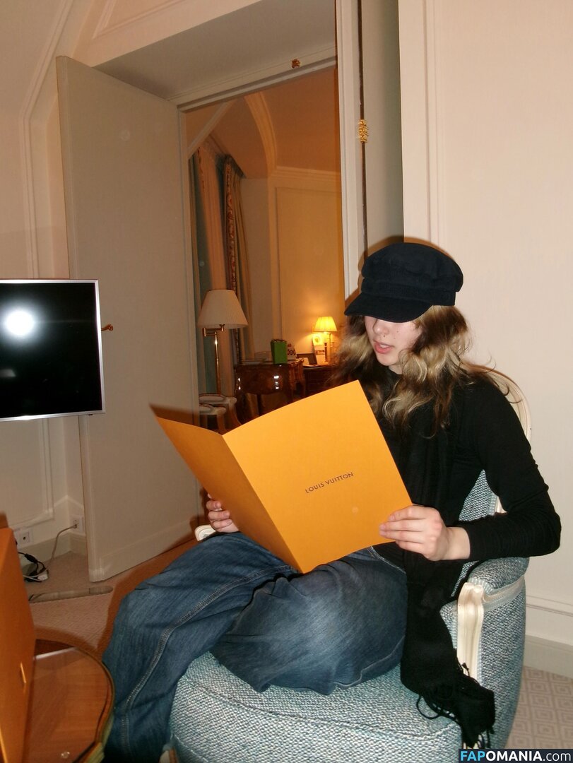 Alysa Liu / AlysaLiu / alysaxliu / https: Обнажённый OnlyFans  Утёкшее фото #7