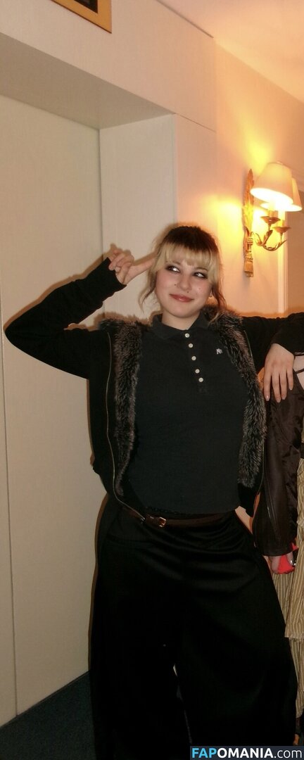 Alysa Liu / AlysaLiu / alysaxliu / https: Обнажённый OnlyFans  Утёкшее фото #11