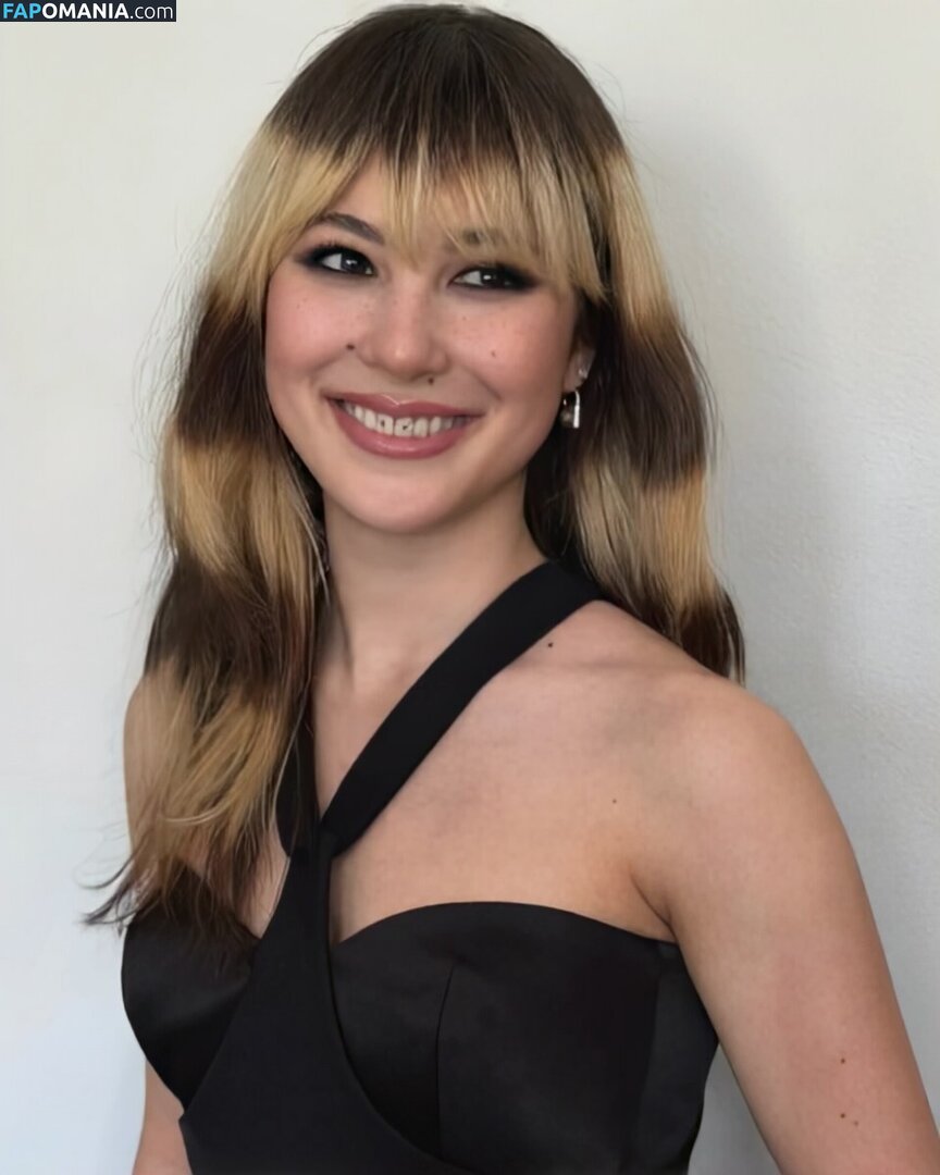 Alysa Liu / AlysaLiu / alysaxliu / https: Обнажённый OnlyFans  Утёкшее фото #24