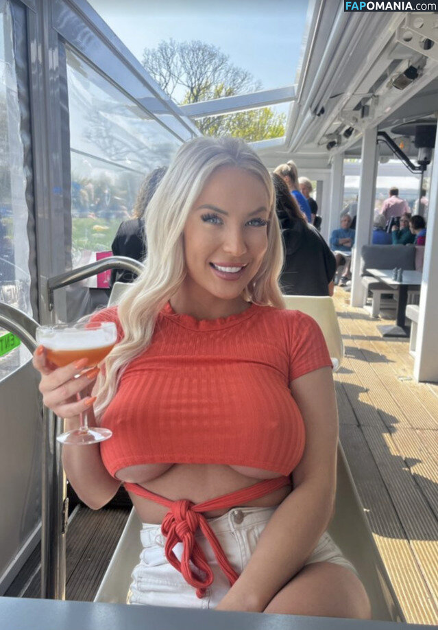 Amber McCall / ambermccallxoxx Обнажённый OnlyFans  Утёкшее фото #1