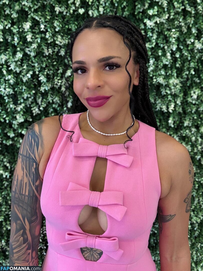 Amber Reacts / amber walker / ambercharity5 Обнажённый OnlyFans  Утёкшее фото #11