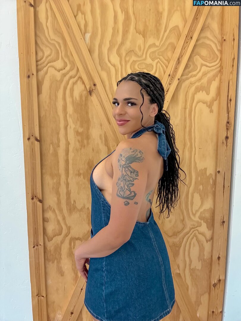 Amber Reacts / amber walker / ambercharity5 Обнажённый OnlyFans  Утёкшее фото #13