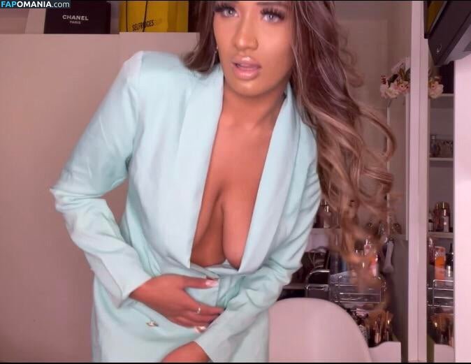 Amina Iqbal / xminaaa_ Обнажённый OnlyFans  Утёкшее фото #1