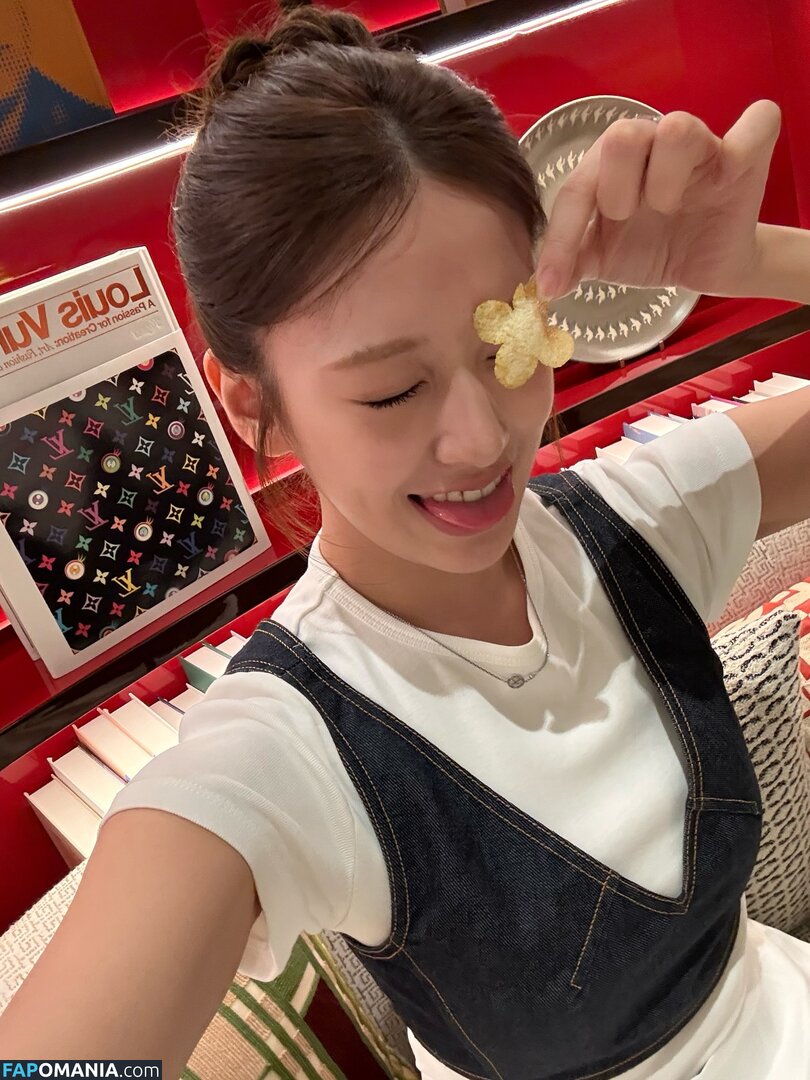 An IVE / An Yujin 안유진 | / _yujin_an Обнажённый OnlyFans  Утёкшее фото #5