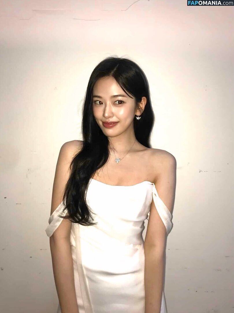 An IVE / An Yujin 안유진 | / _yujin_an Обнажённый OnlyFans  Утёкшее фото #29