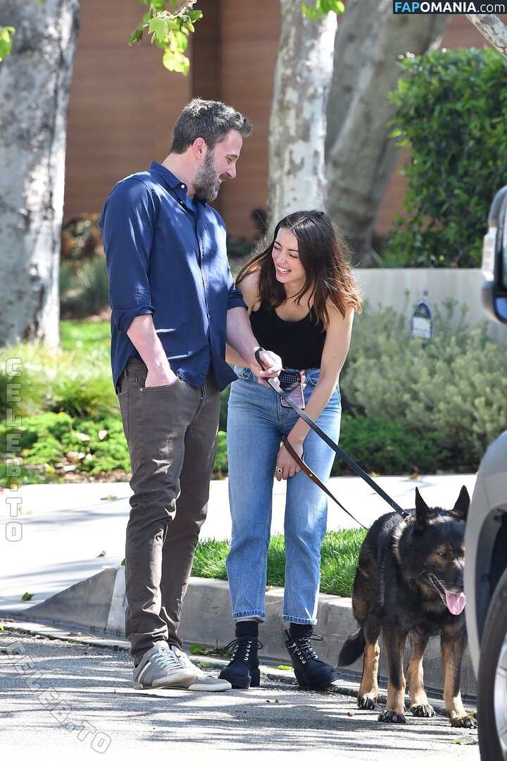 Ana De Armas / ana_d_armas / anadearmas / anadearmasdaily / https: Обнажённый OnlyFans  Утёкшее фото #1387