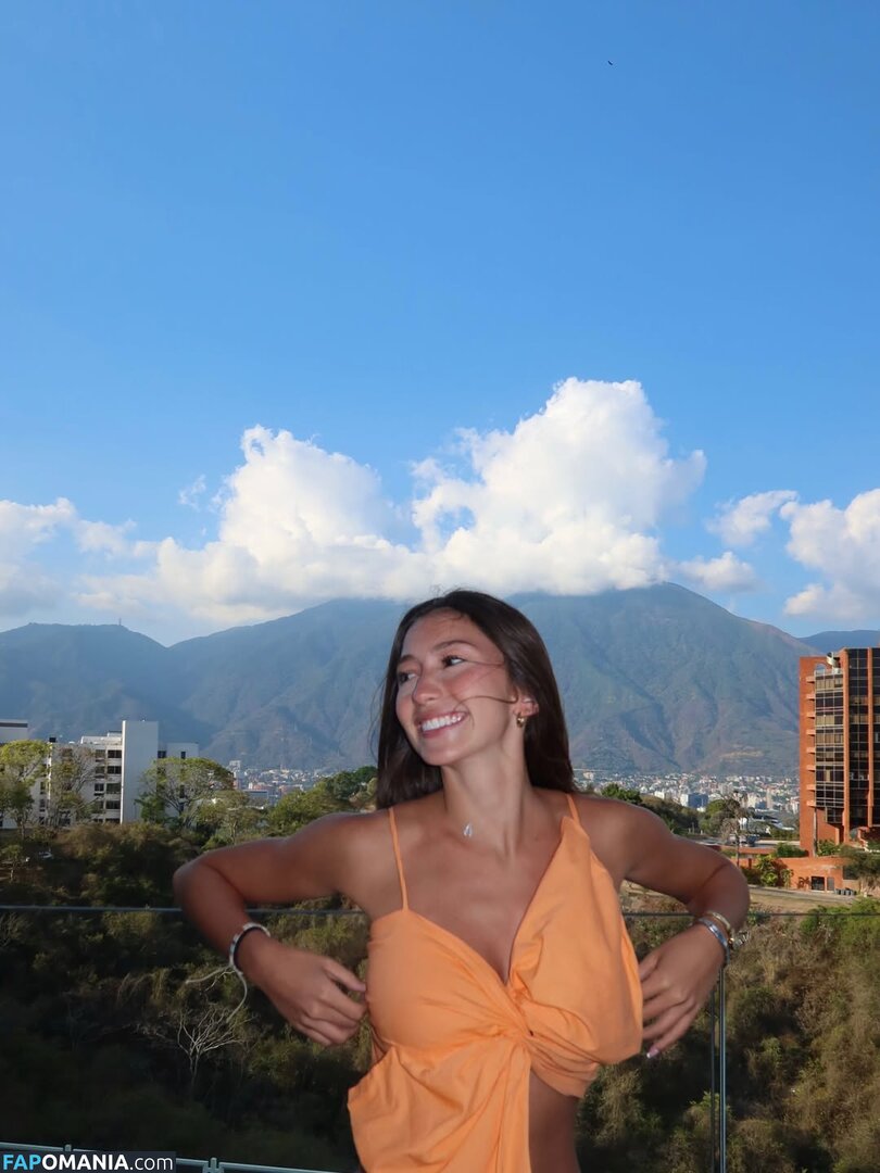 Ana Pacella / Anabarbara1108 / anachuii Обнажённый OnlyFans  Утёкшее фото #2