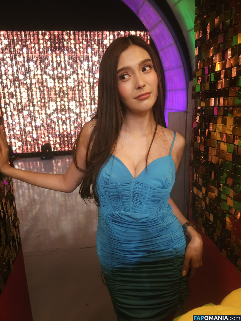 Analyn Barro Обнажённый OnlyFans  Утёкшее фото #4