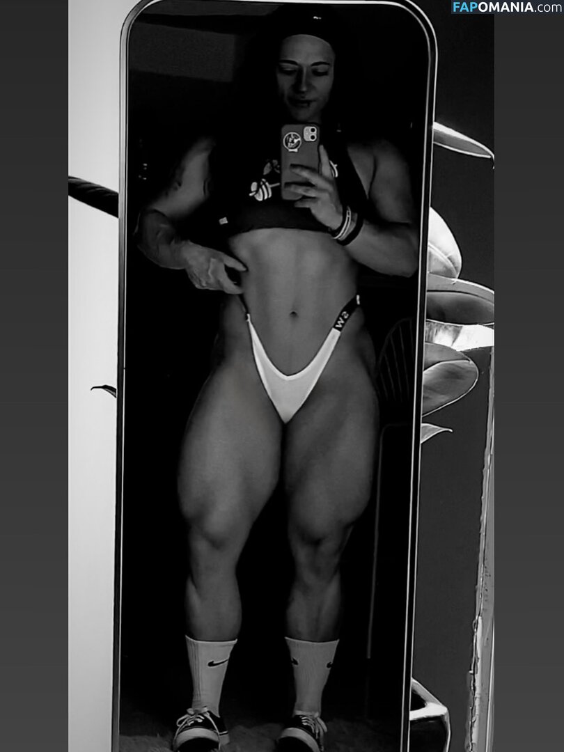 Angela Bodybuilder / Vane Buitrago / angela_bodybuilder57 Обнажённый OnlyFans  Утёкшее фото #3